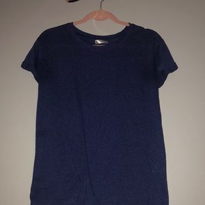 Dark blue scoop neck tee